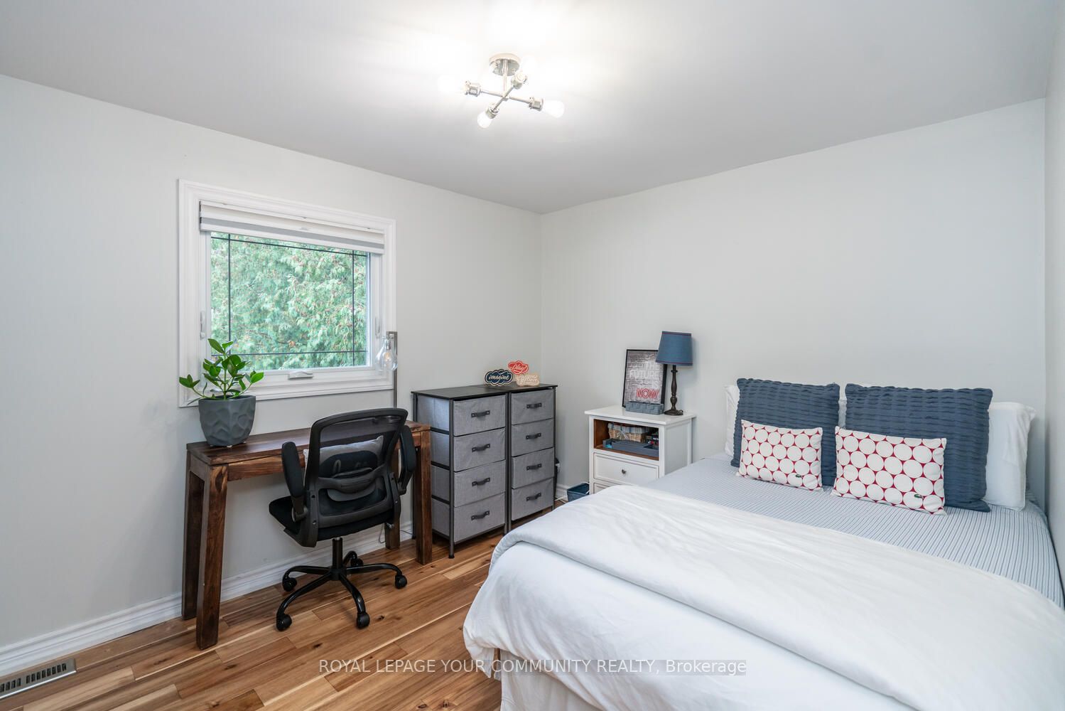 9 Cedar Crescent