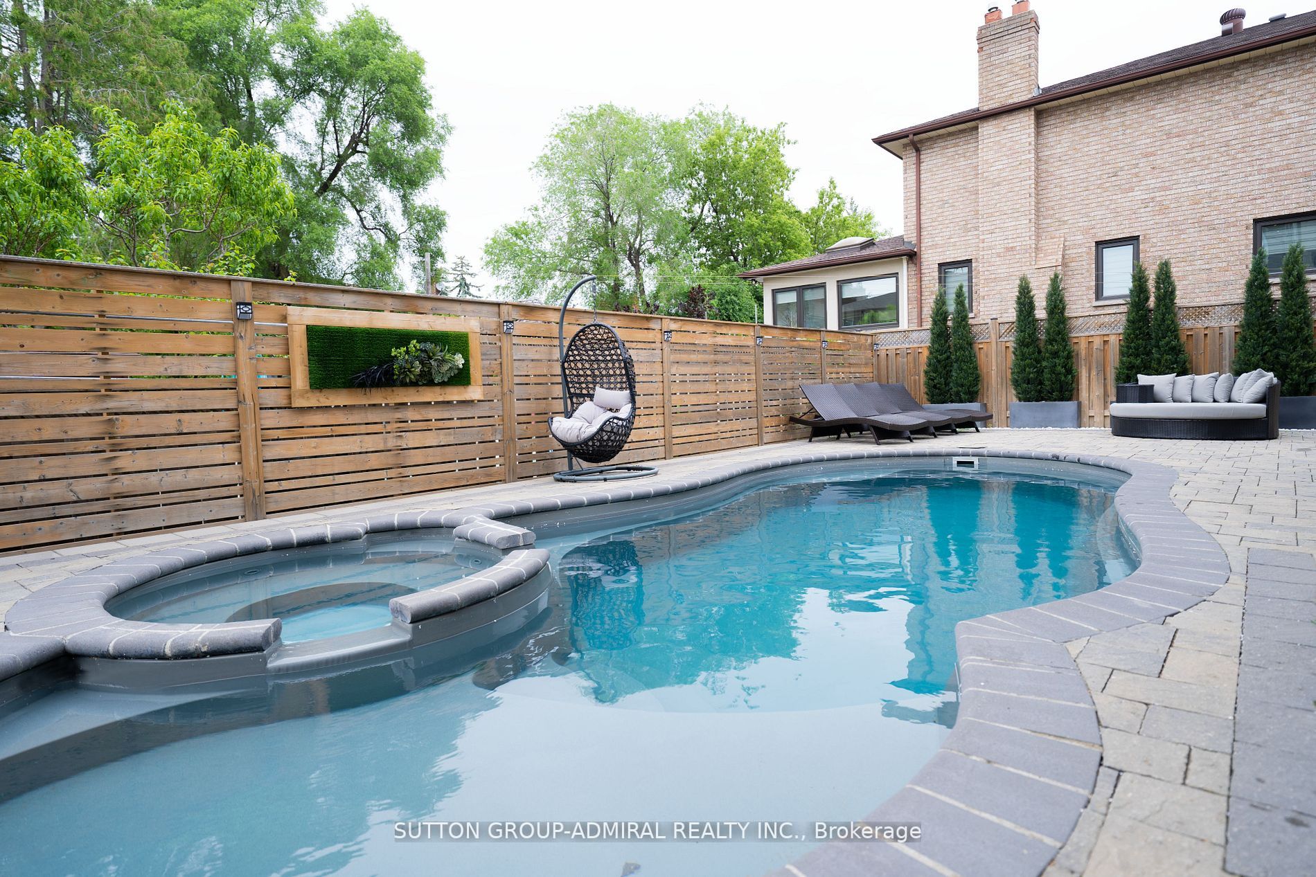 34 Mackay Dr