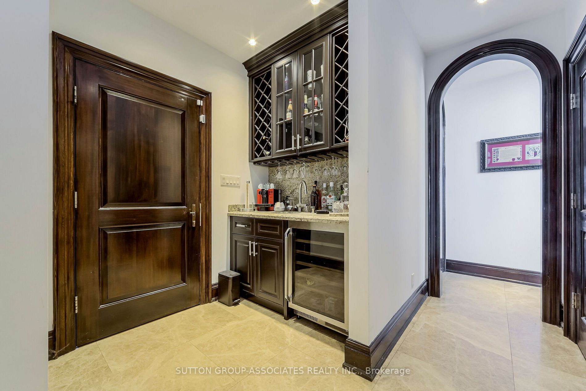 283 Beach Rd