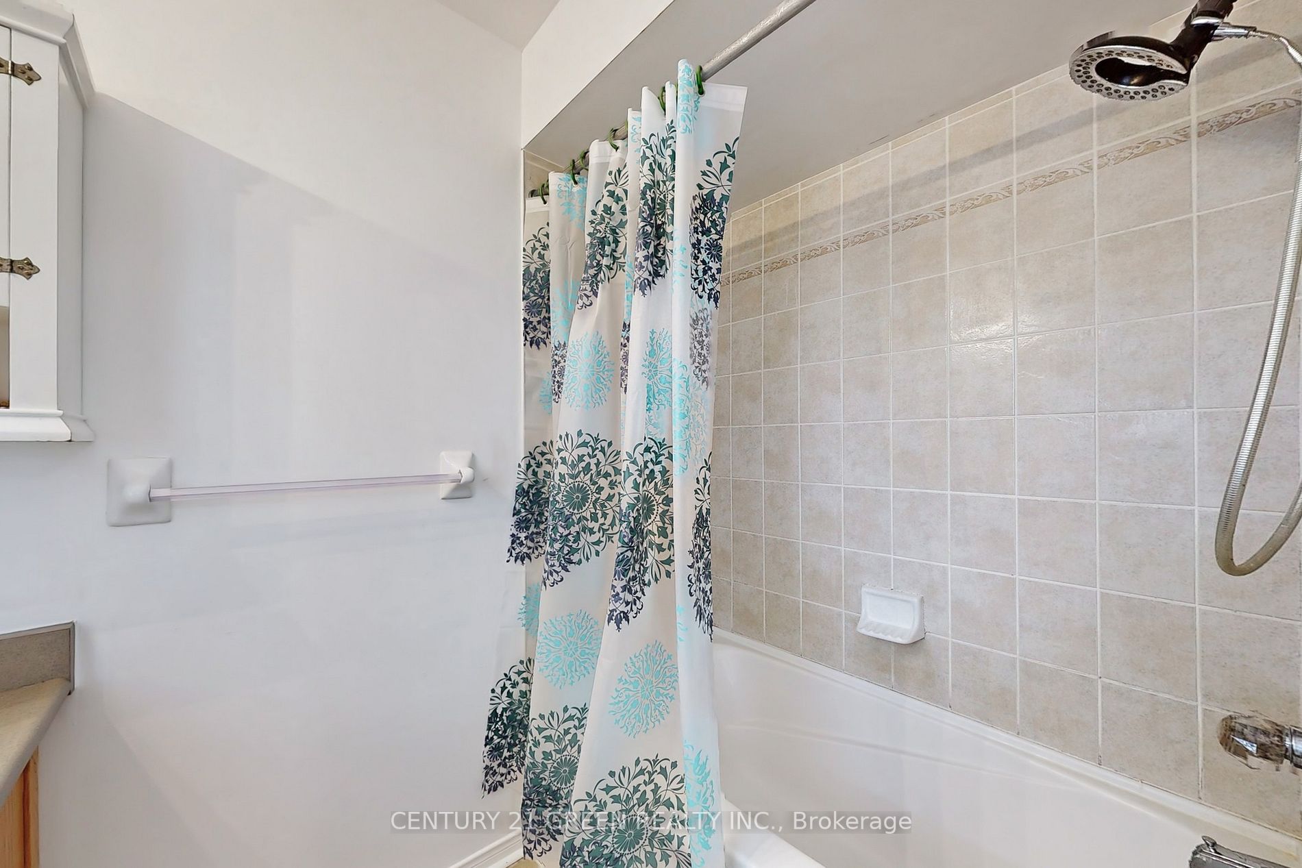 145 Baywell Cres S