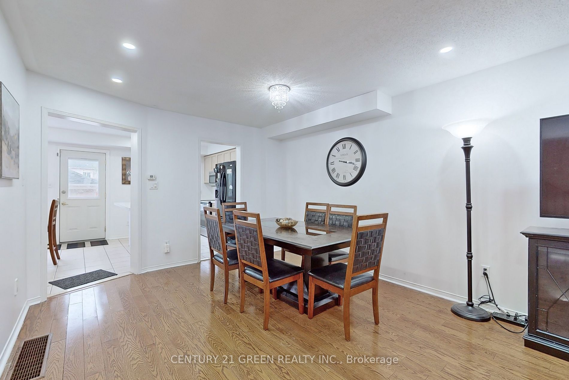 145 Baywell Cres S