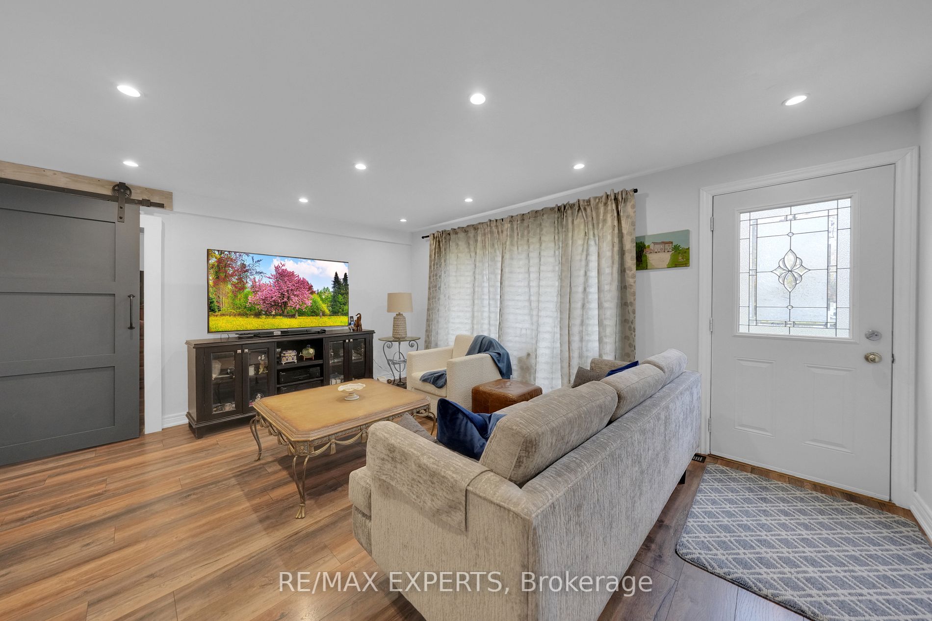 749 Happyvale Dr