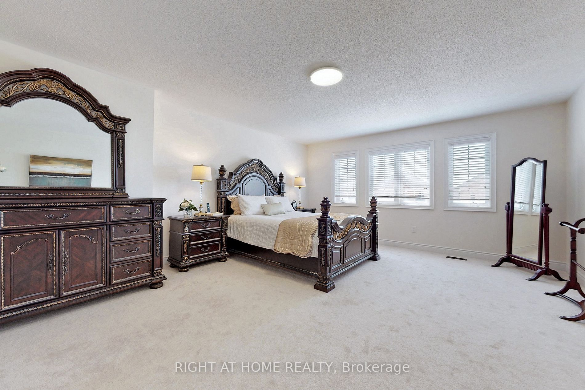 128 Milby Cres