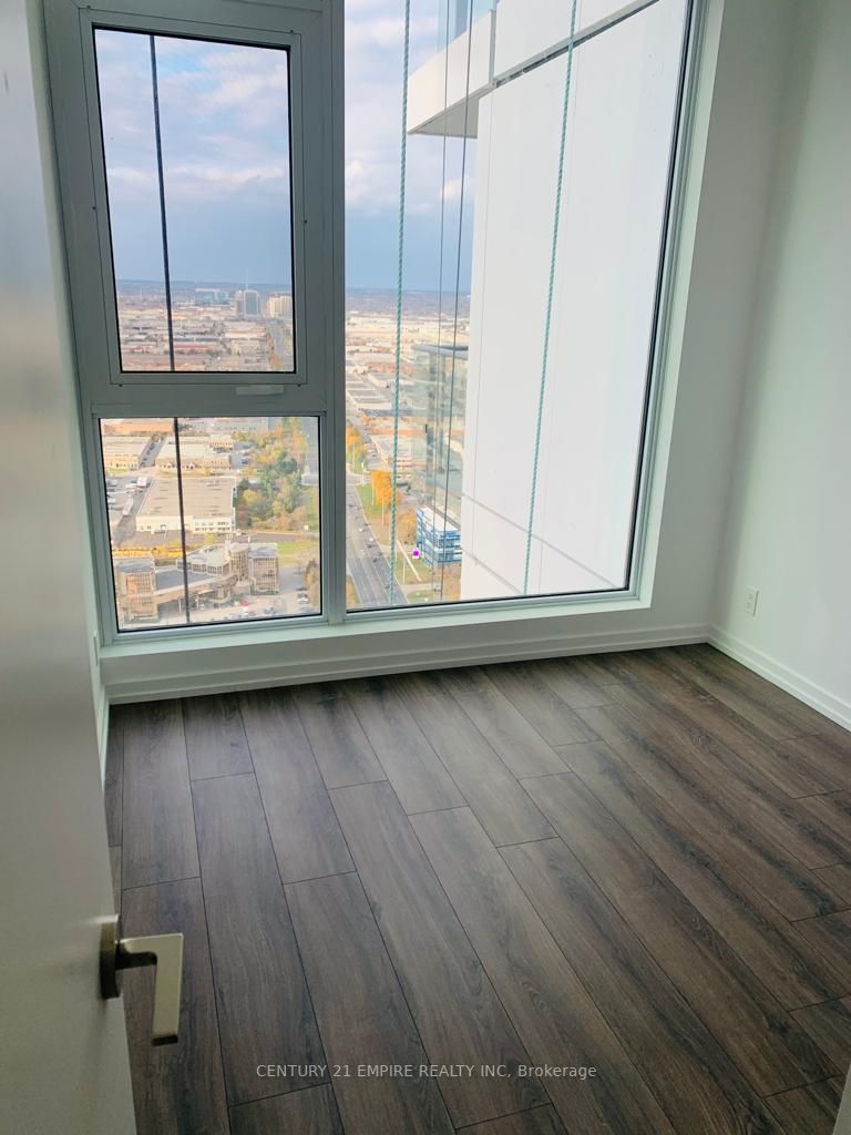 7890 Jane St, #4706