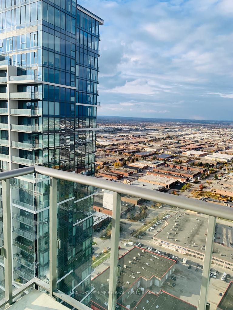 7890 Jane St, #4706