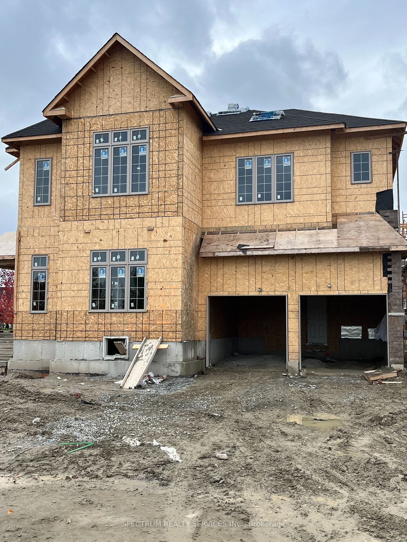 34 Bud Leggett Cres
