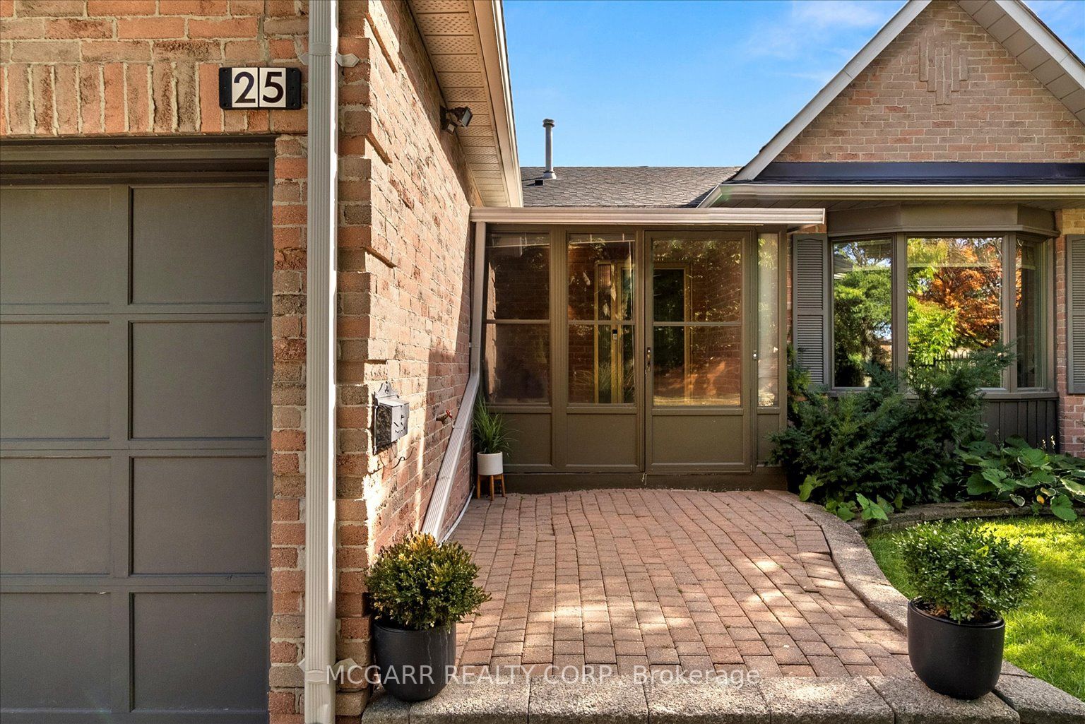 25 Underhill Cres