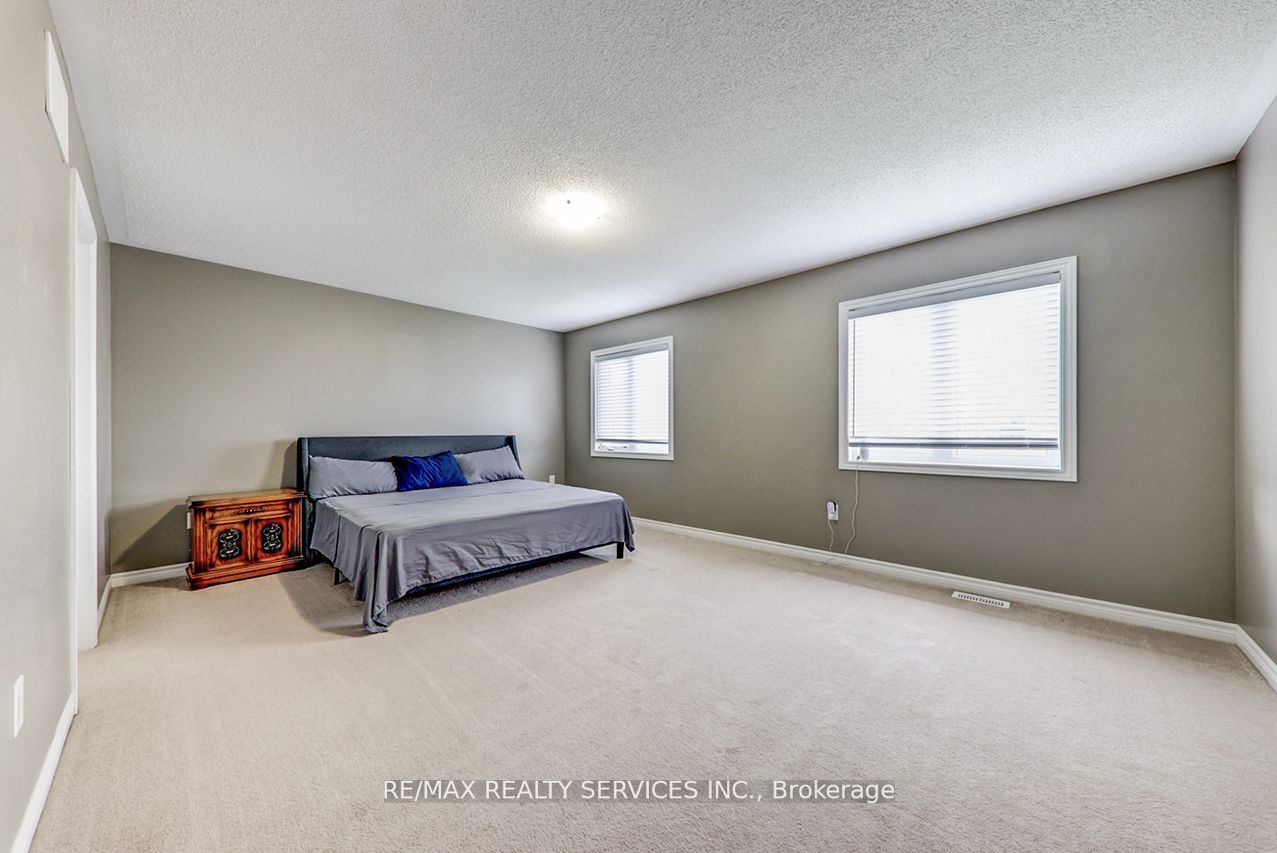 2179 Dawson Cres