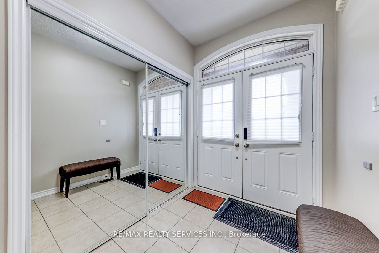 2179 Dawson Cres