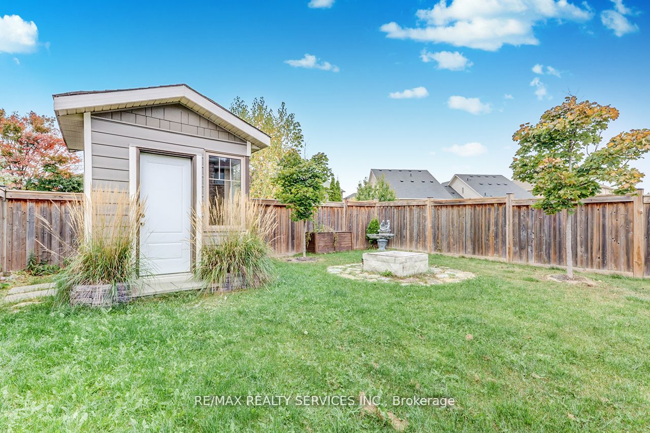 2179 Dawson Cres