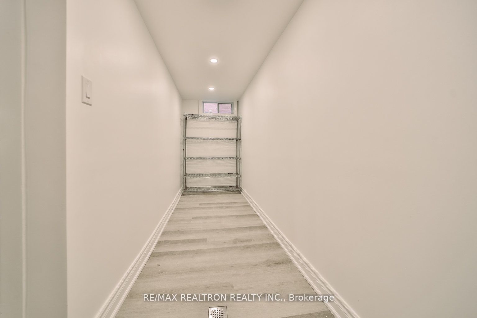 221 Embassy Dr, #Bsmt #a