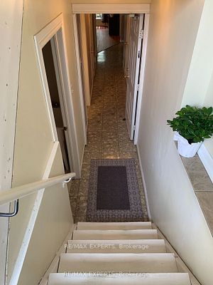 102 Zima Cres