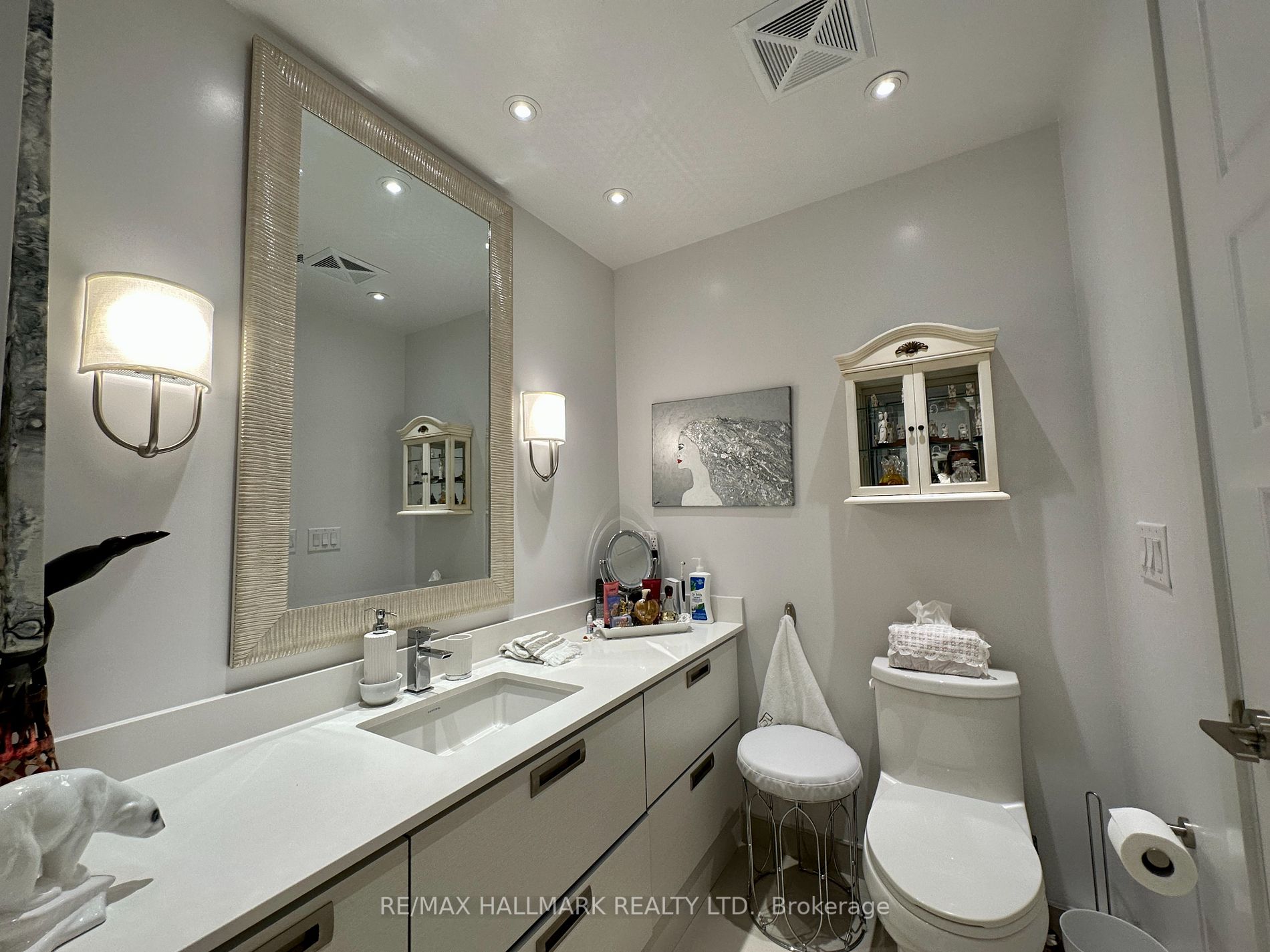 331 Broward Way, #142