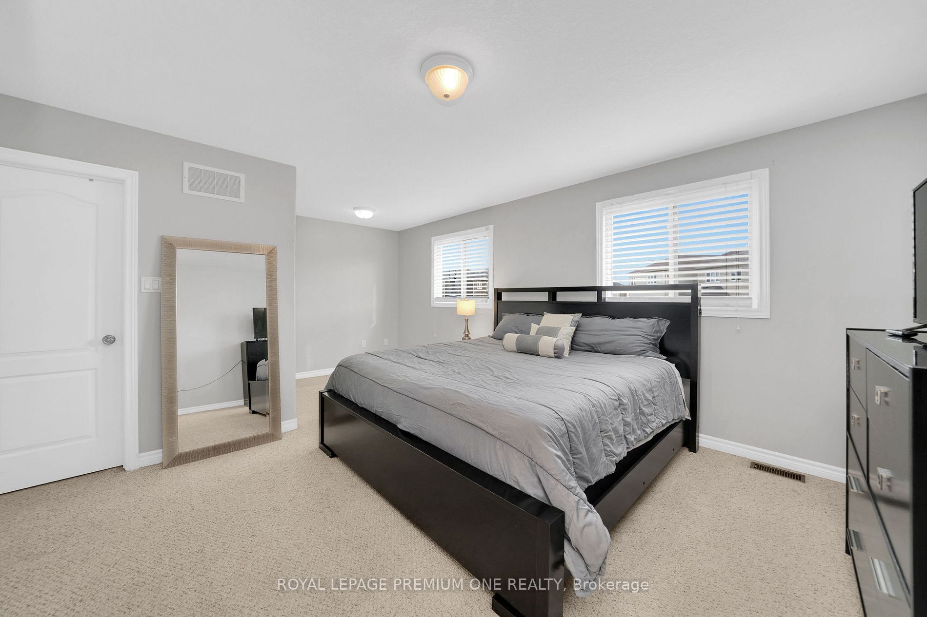 31 Stevenson St