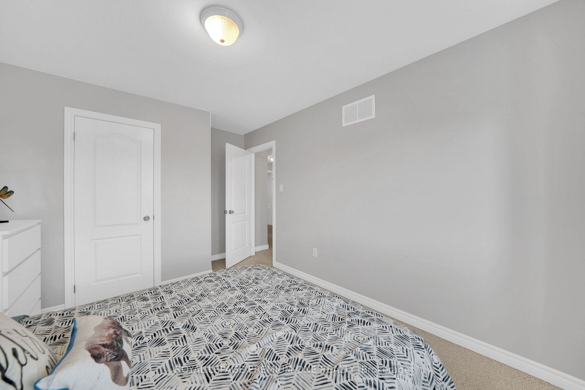 31 Stevenson St