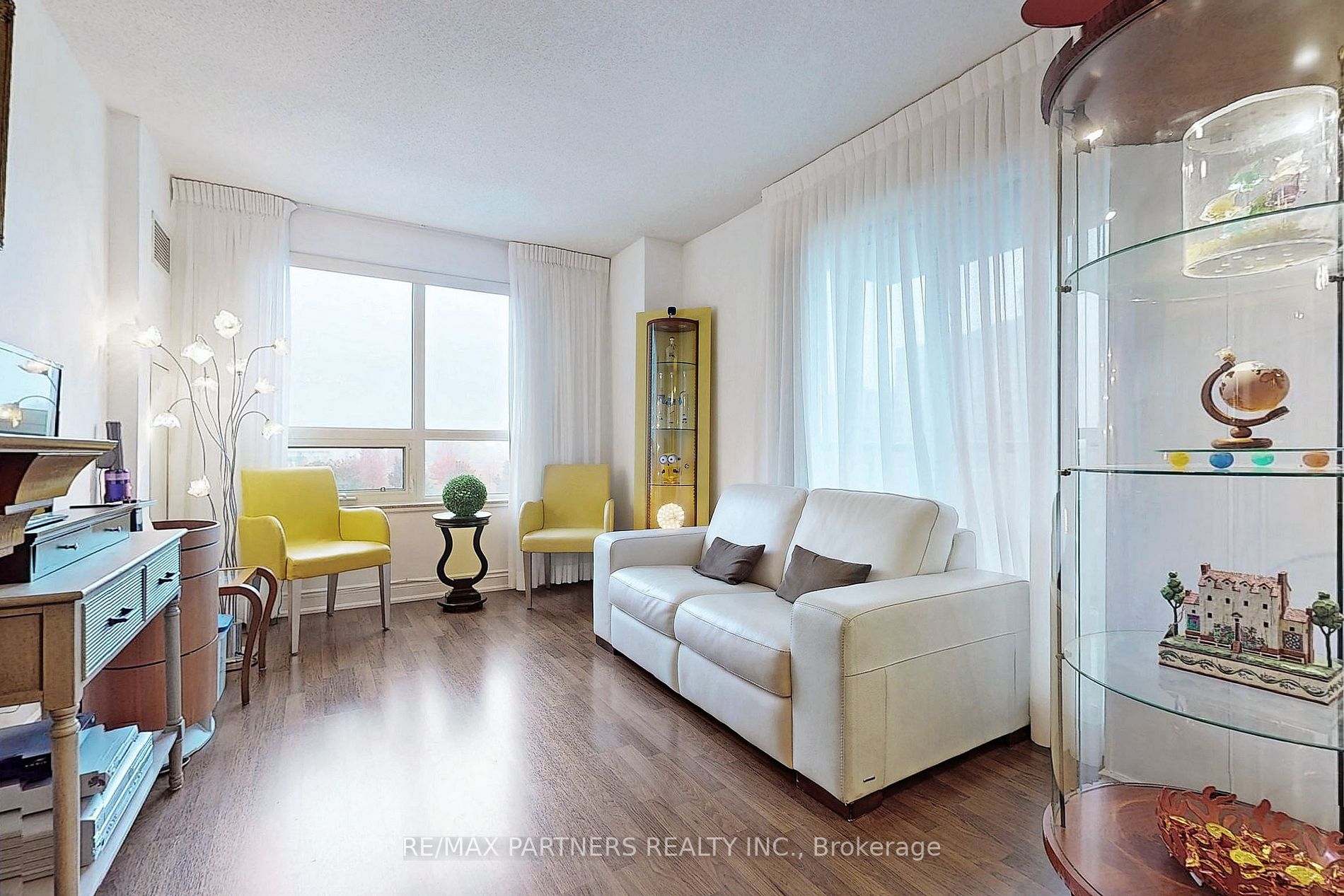 60 South Town Centre Blvd, #306
