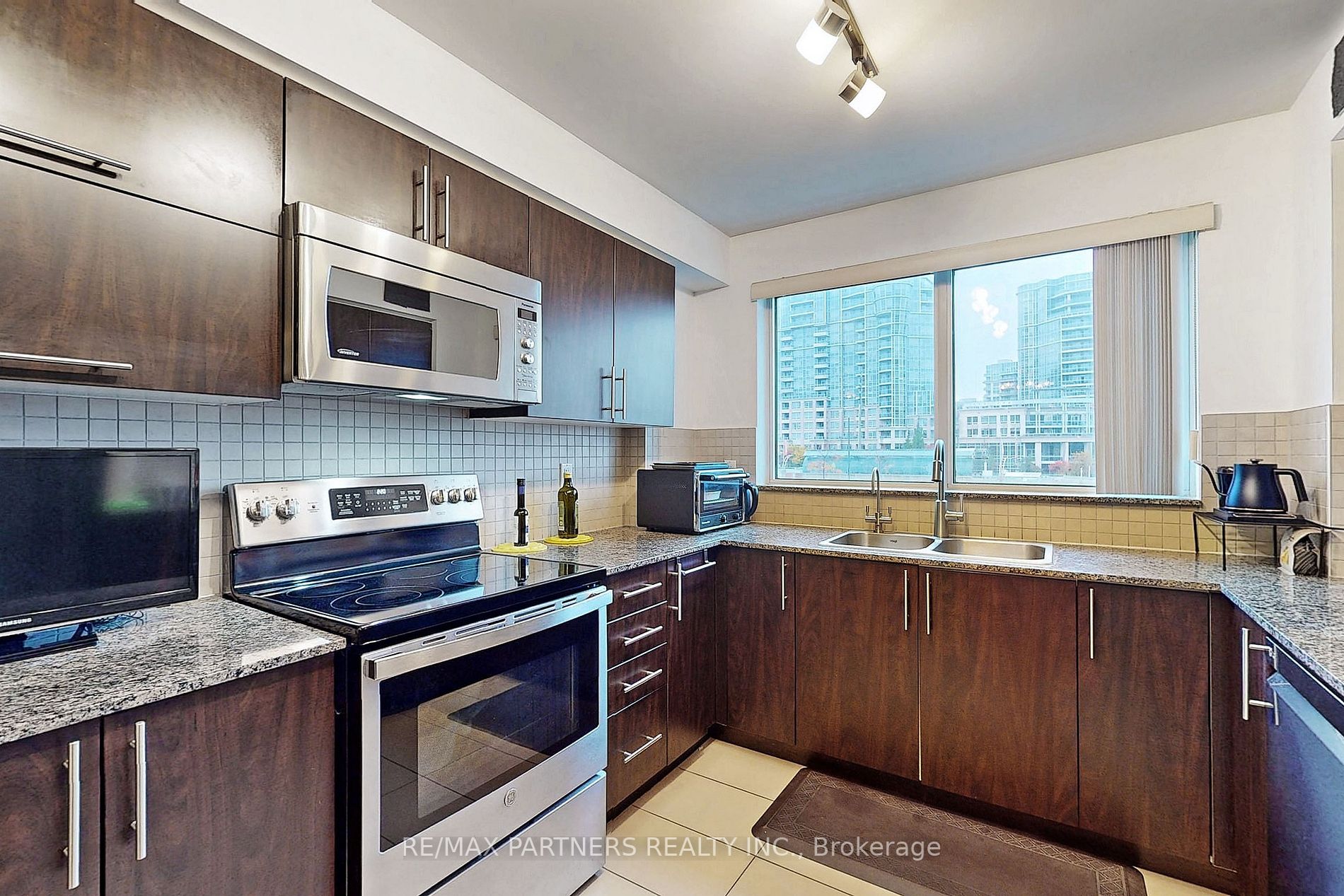 60 South Town Centre Blvd, #306