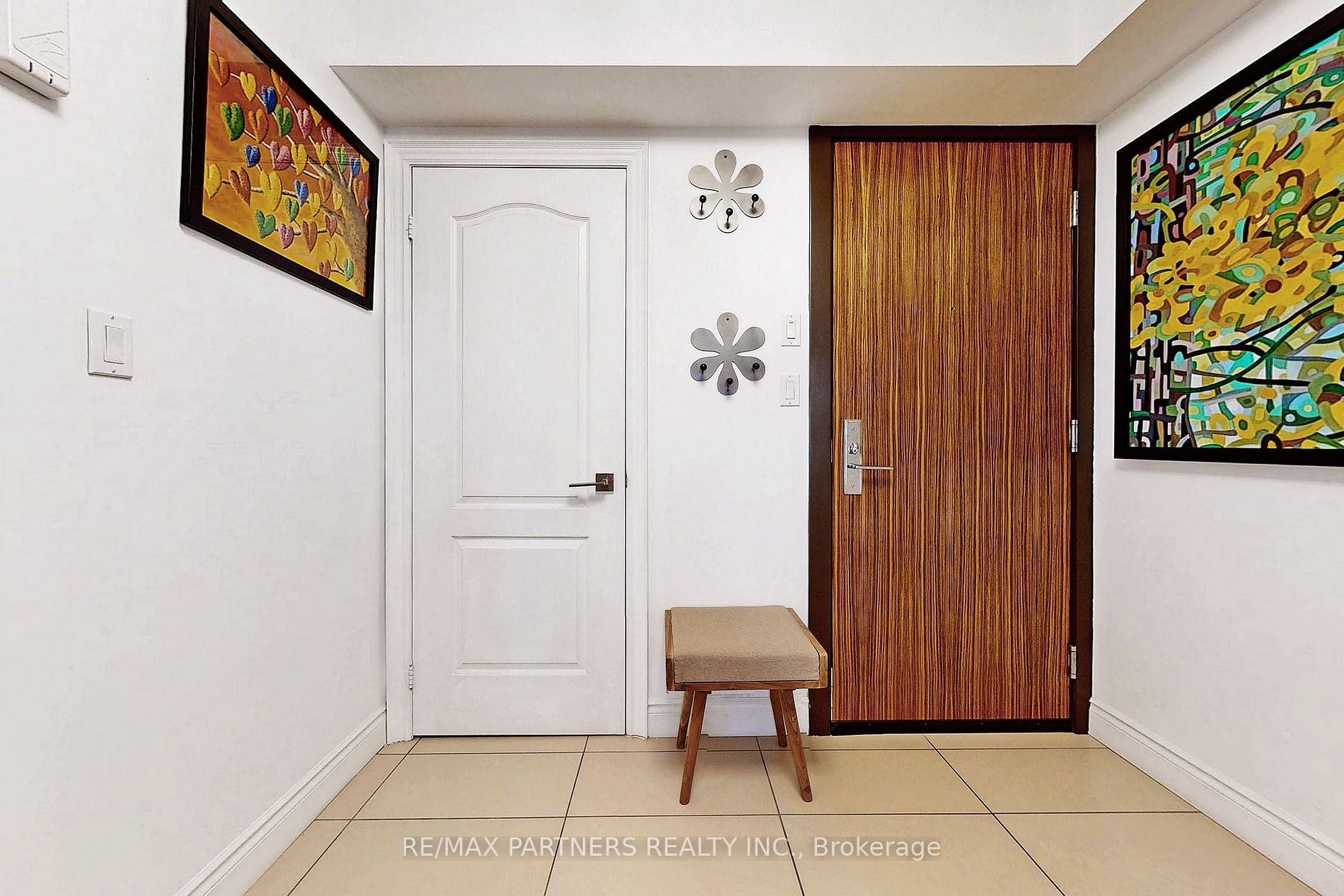 60 South Town Centre Blvd, #306