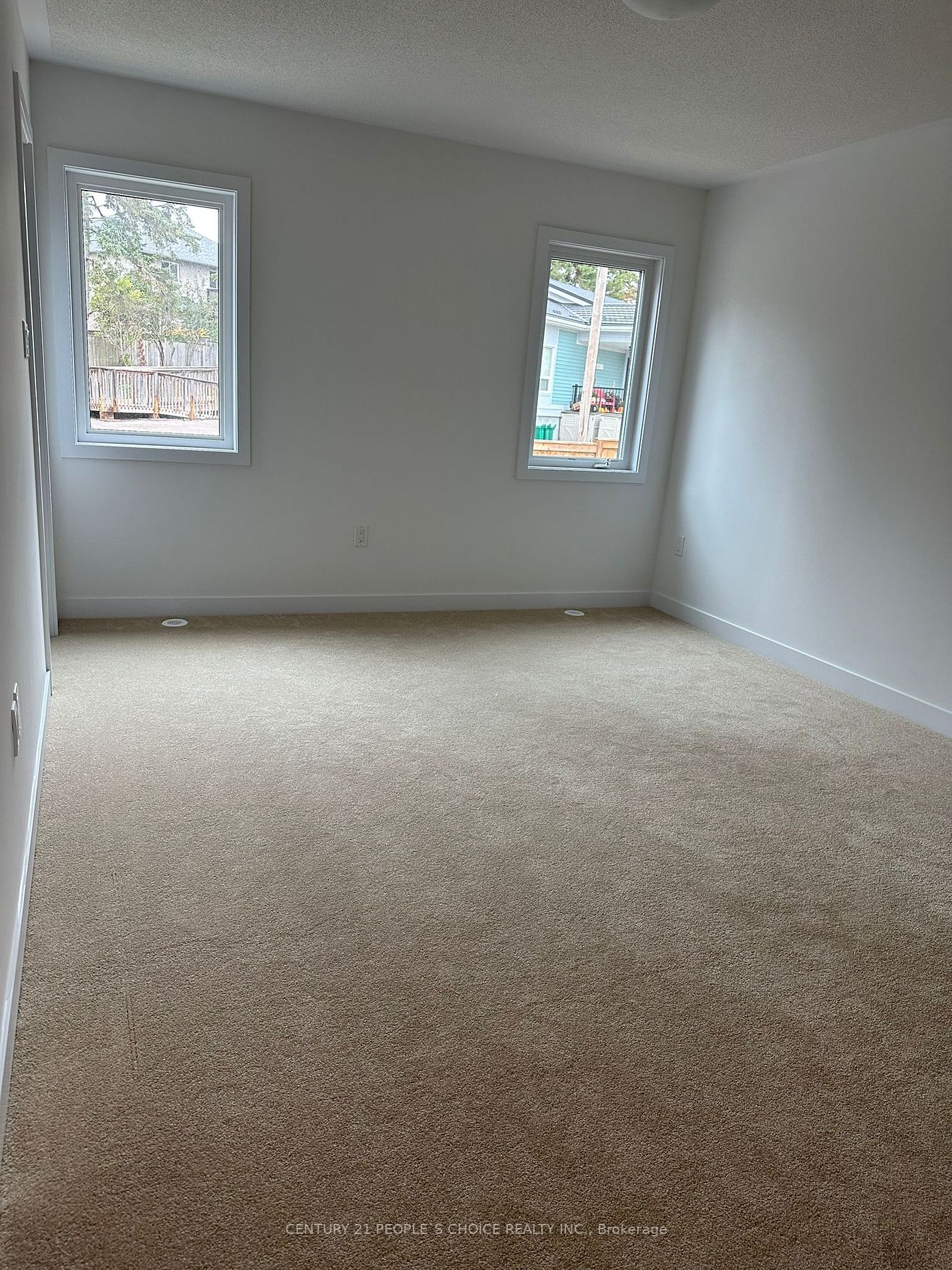36 Lyall Stokes Circ