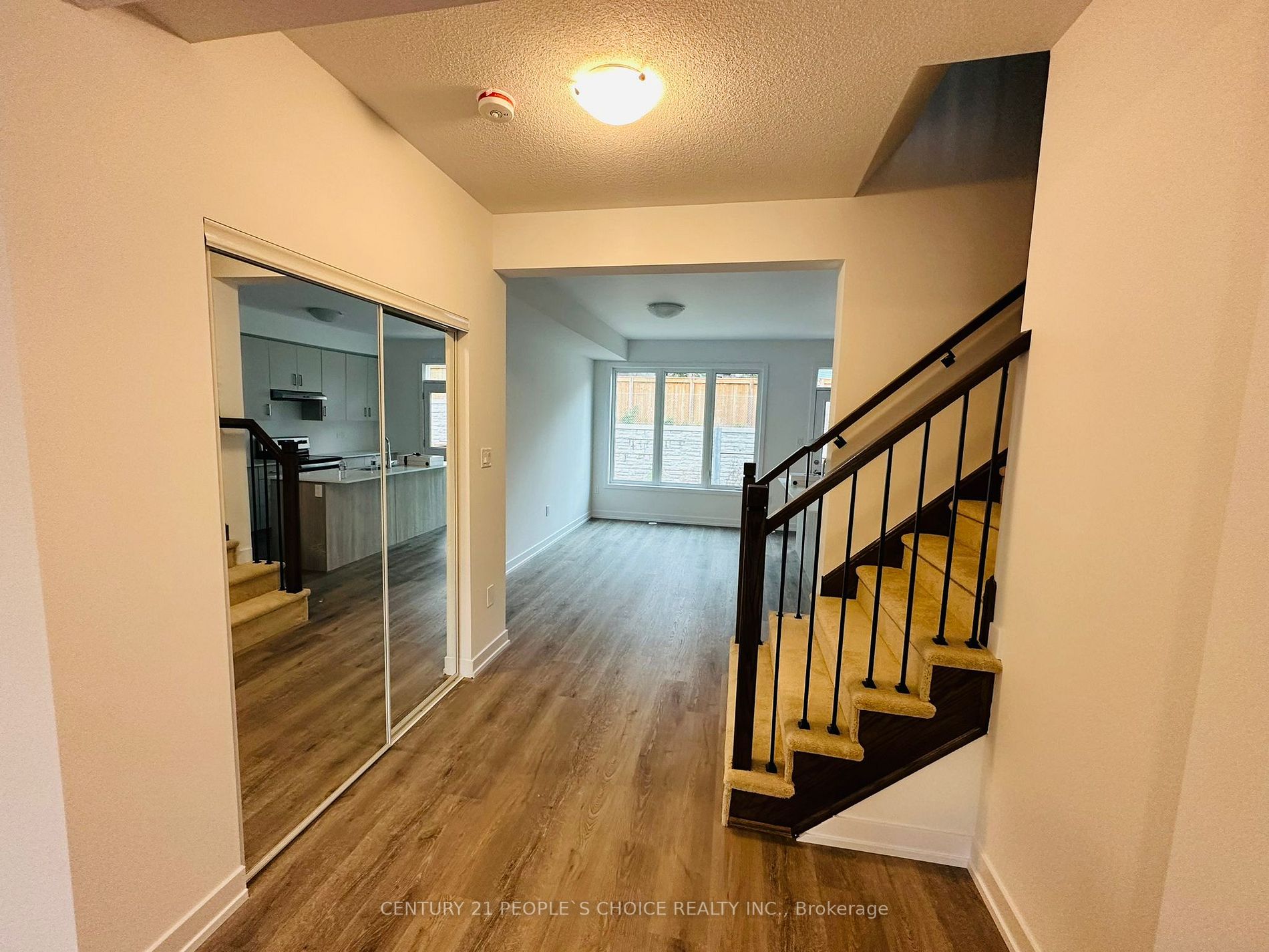 36 Lyall Stokes Circ