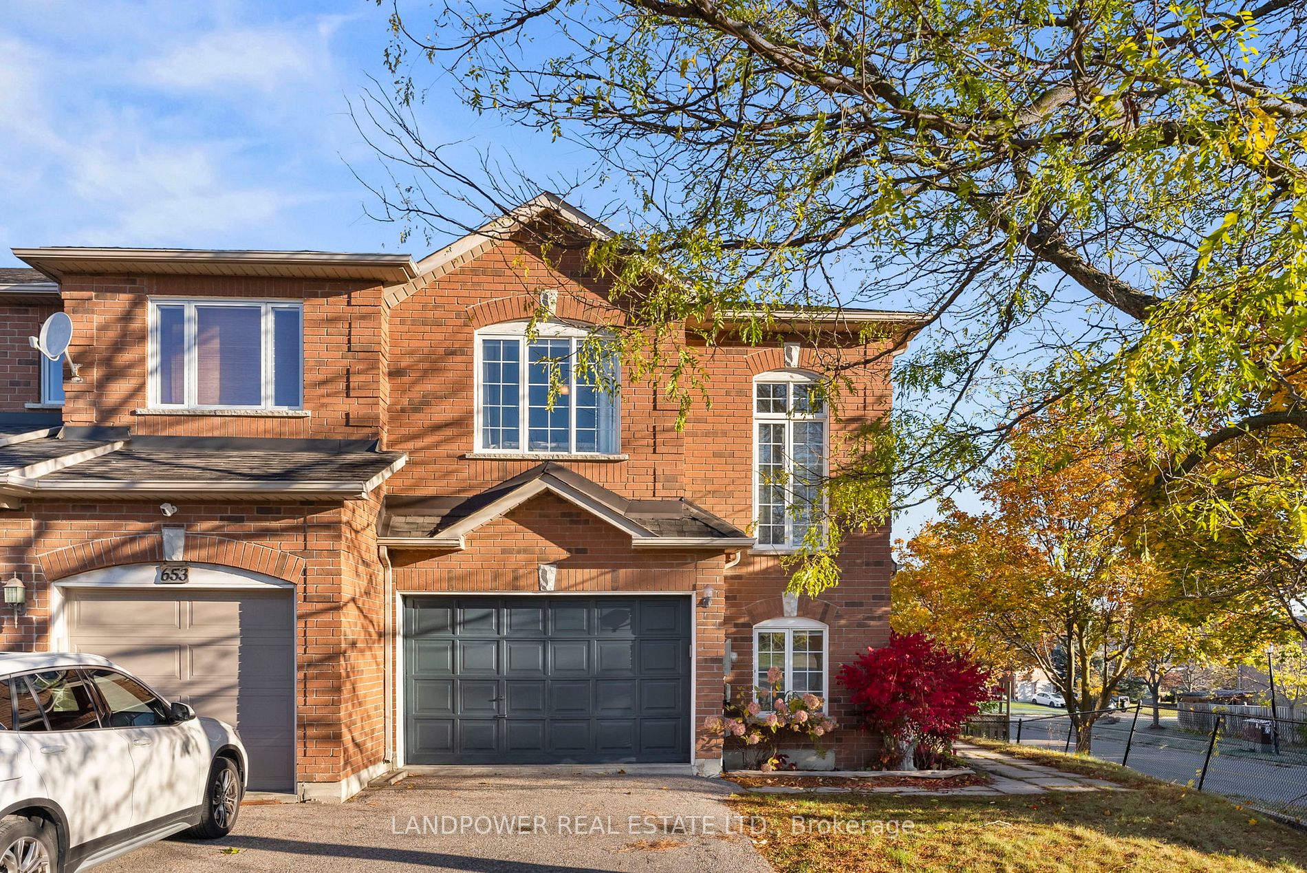 591 College Manor Dr