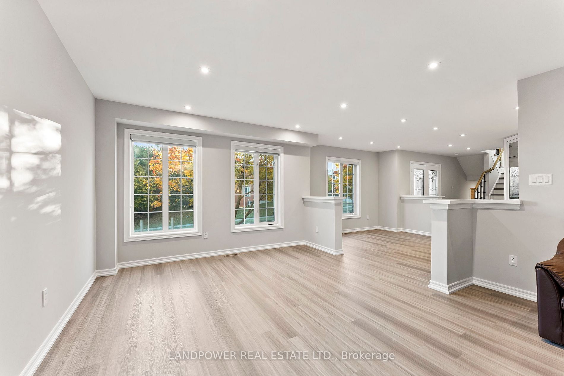 591 College Manor Dr