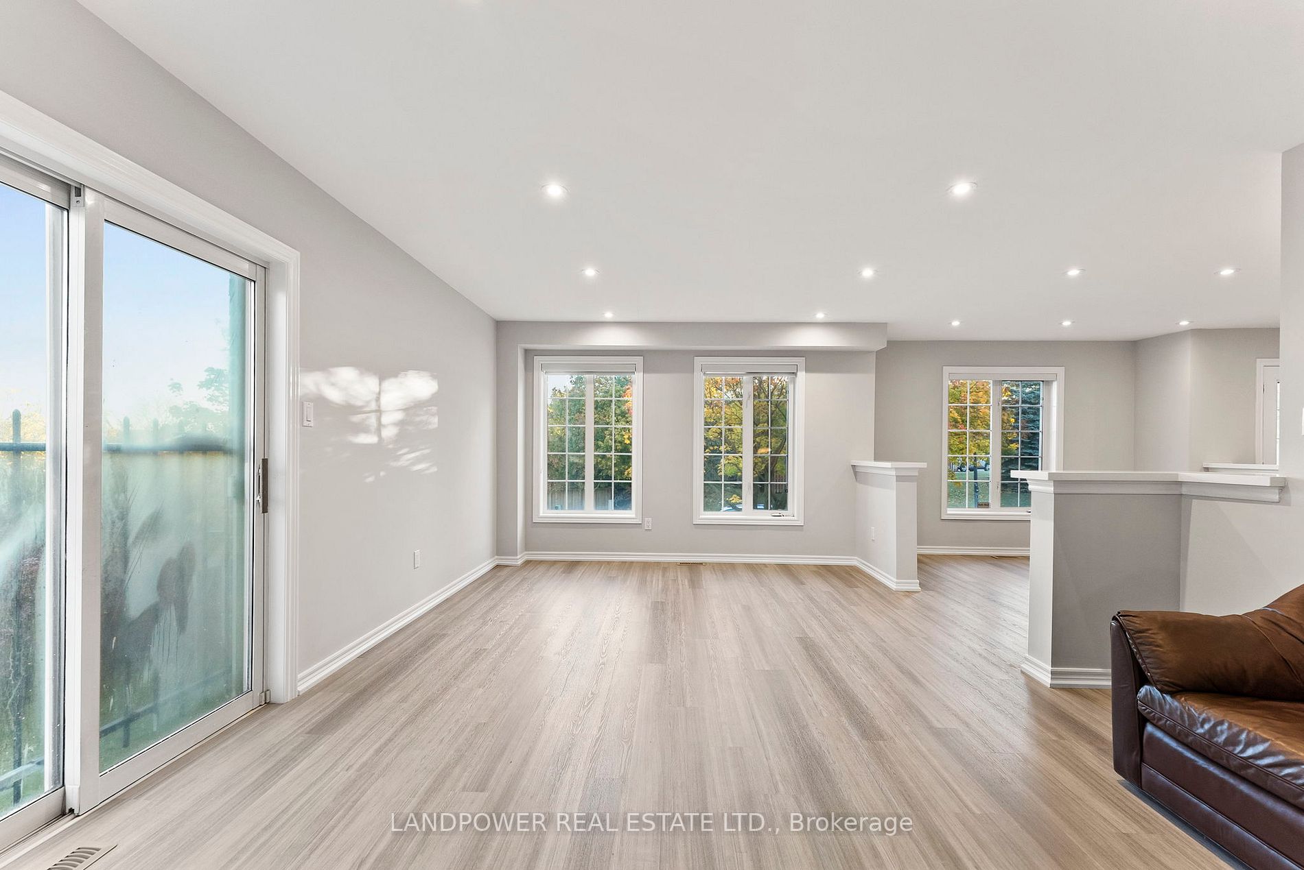 591 College Manor Dr