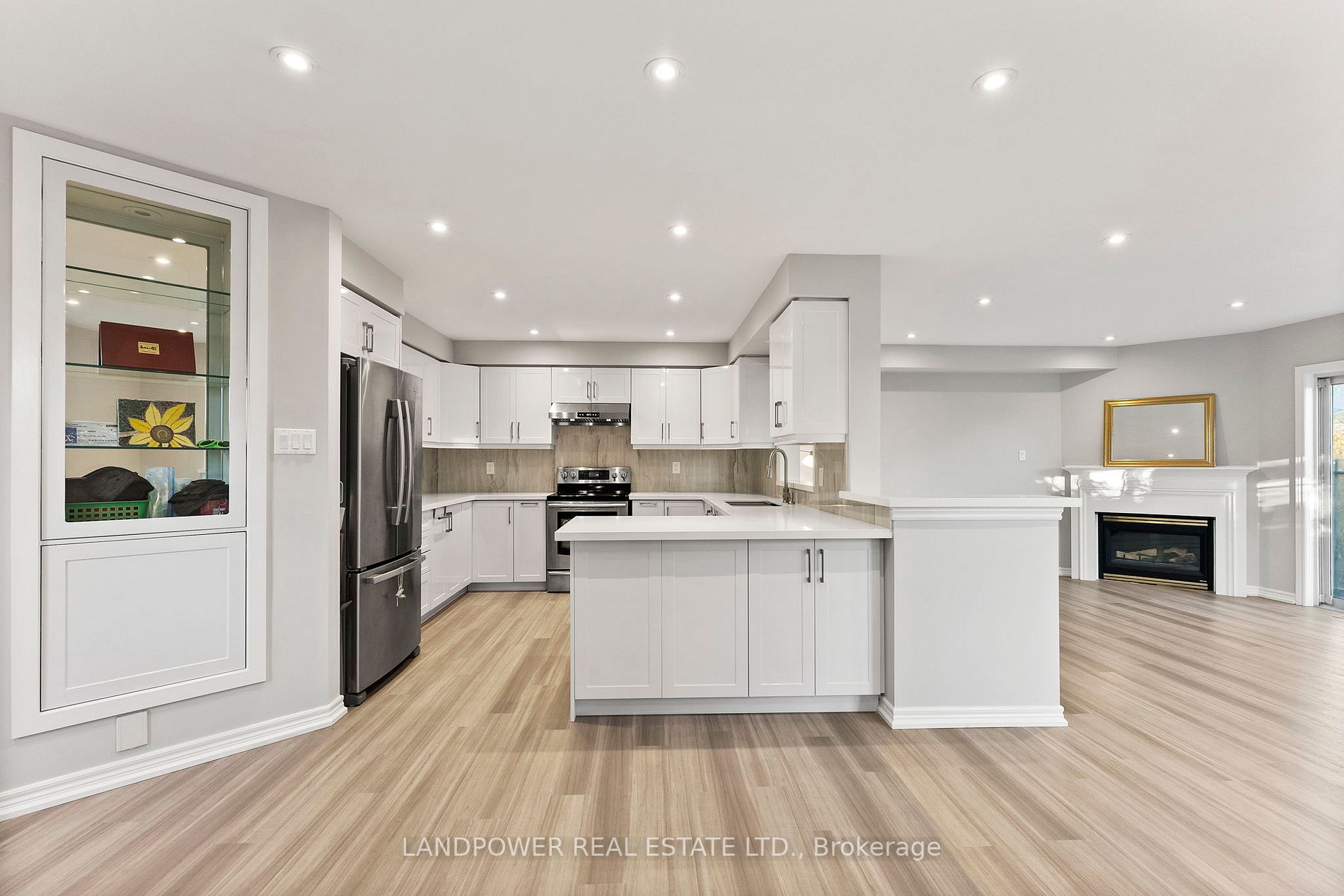 591 College Manor Dr
