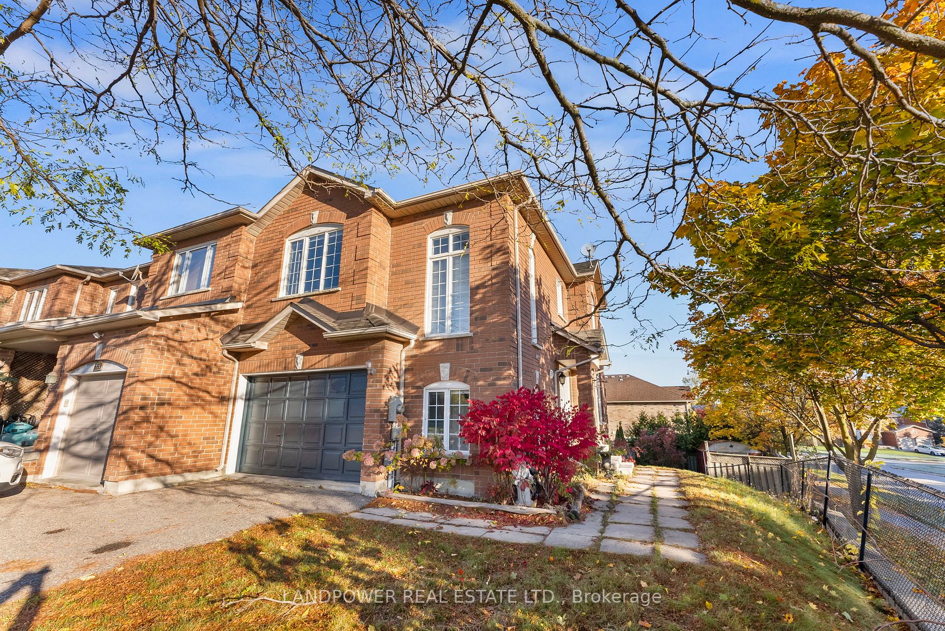 591 College Manor Dr
