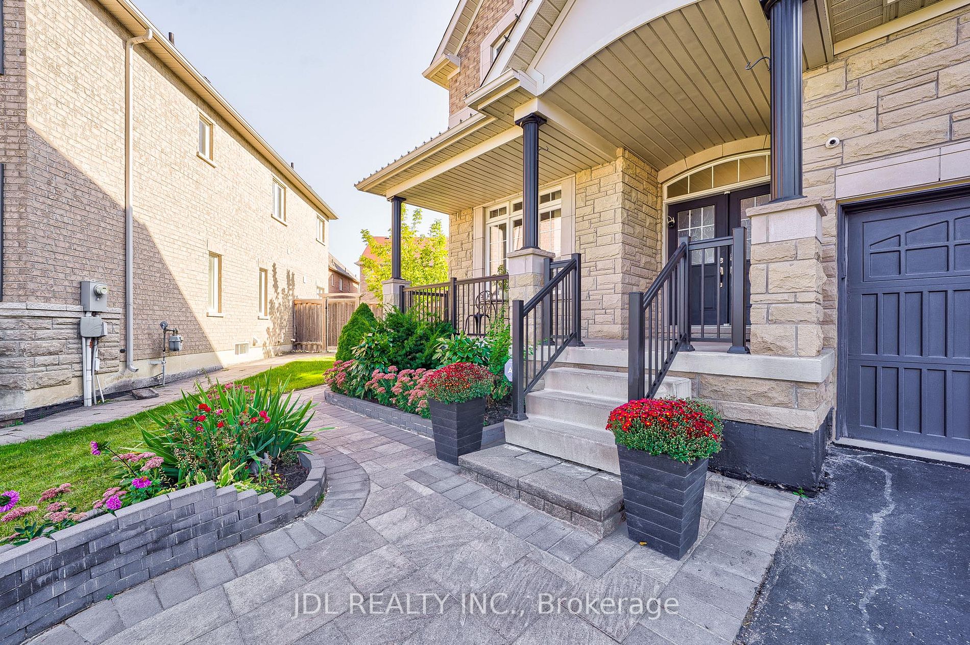 11 Dame Gruev Dr