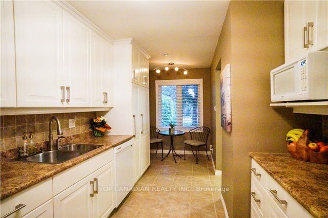 127 Huron Heights Dr, #Main