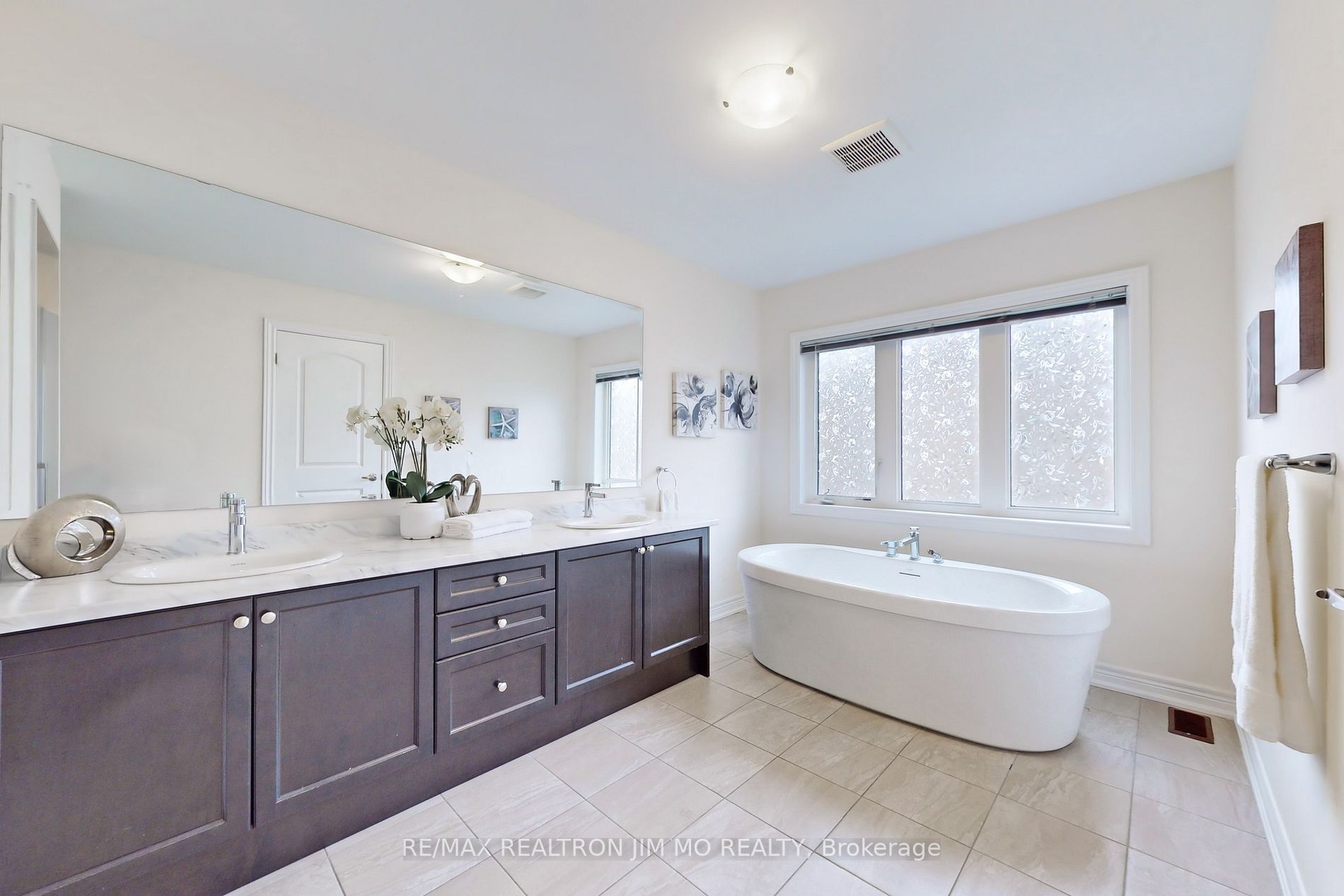 63 Prunella Cres