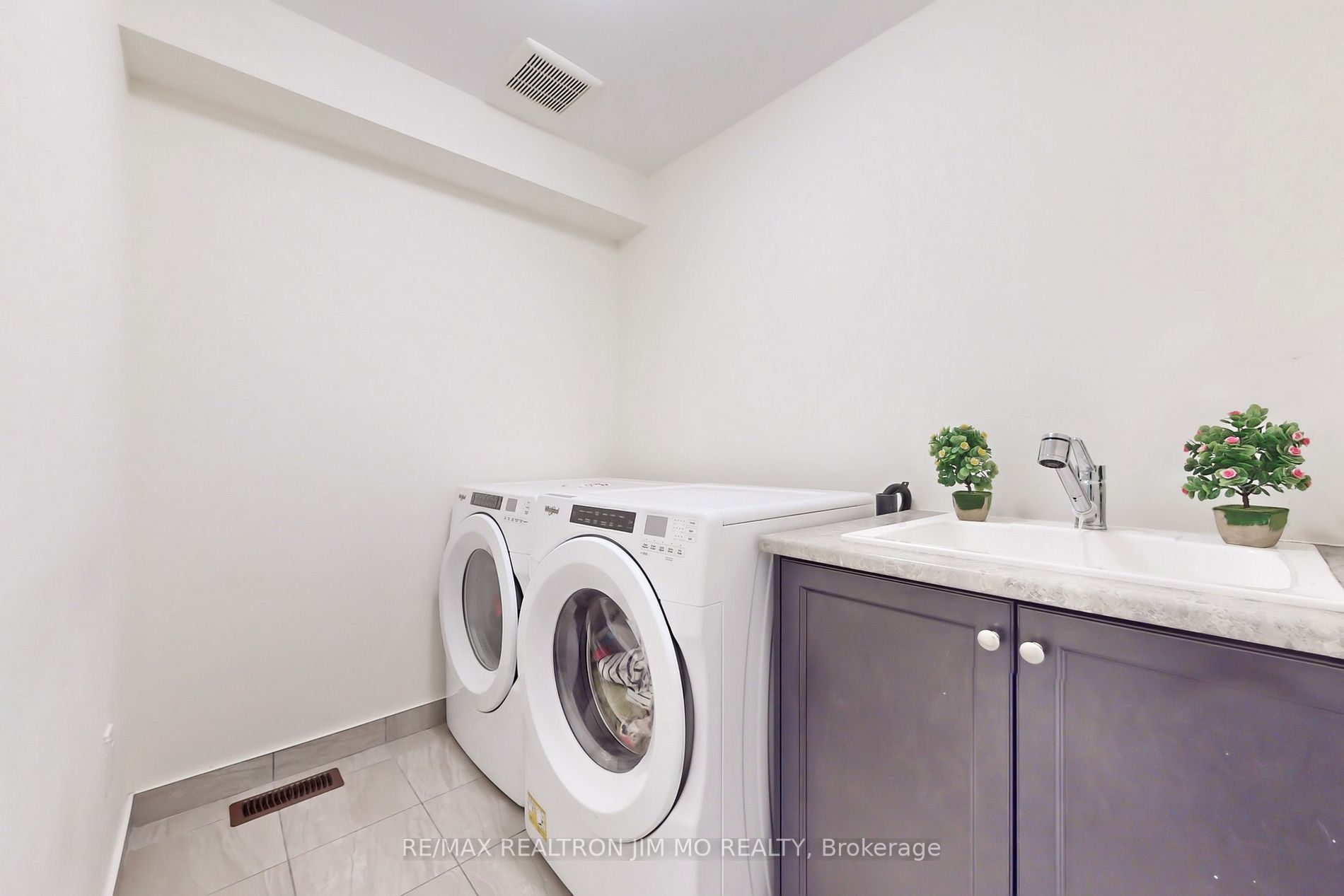 63 Prunella Cres