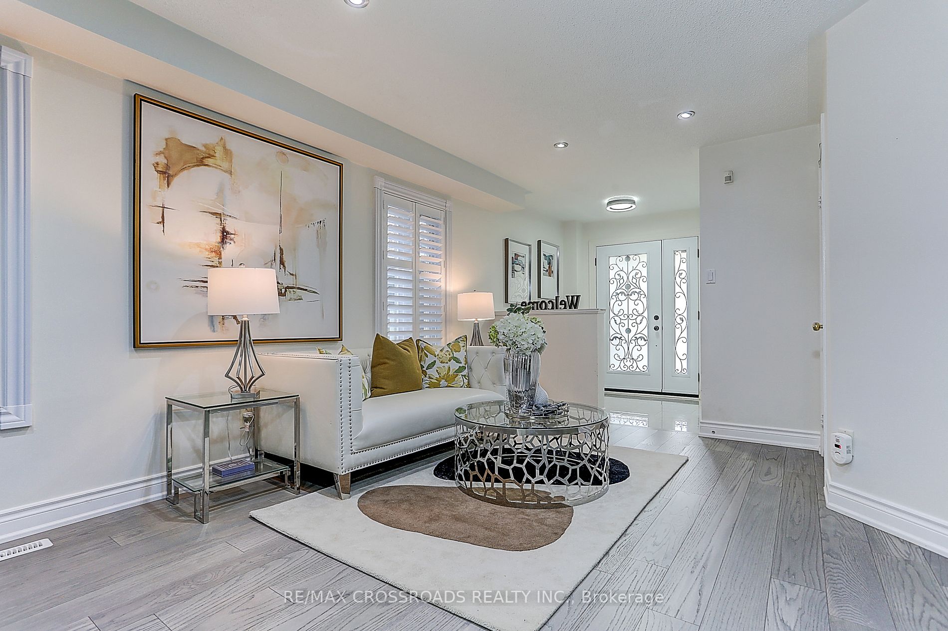 271 Hollandview Tr