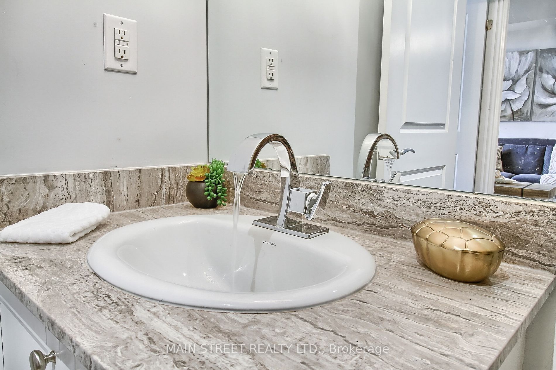 111 Civic Square Gate, #401