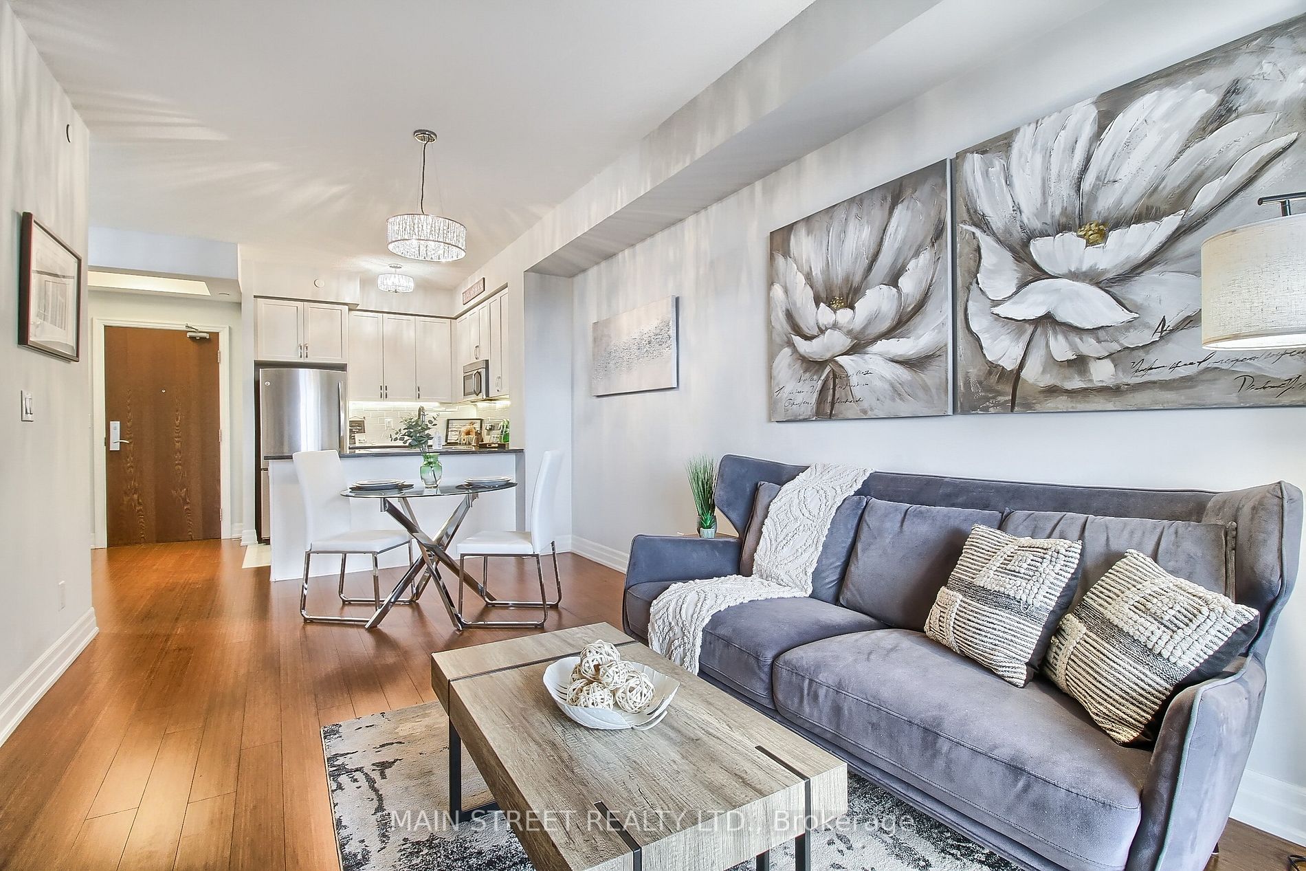 111 Civic Square Gate, #401