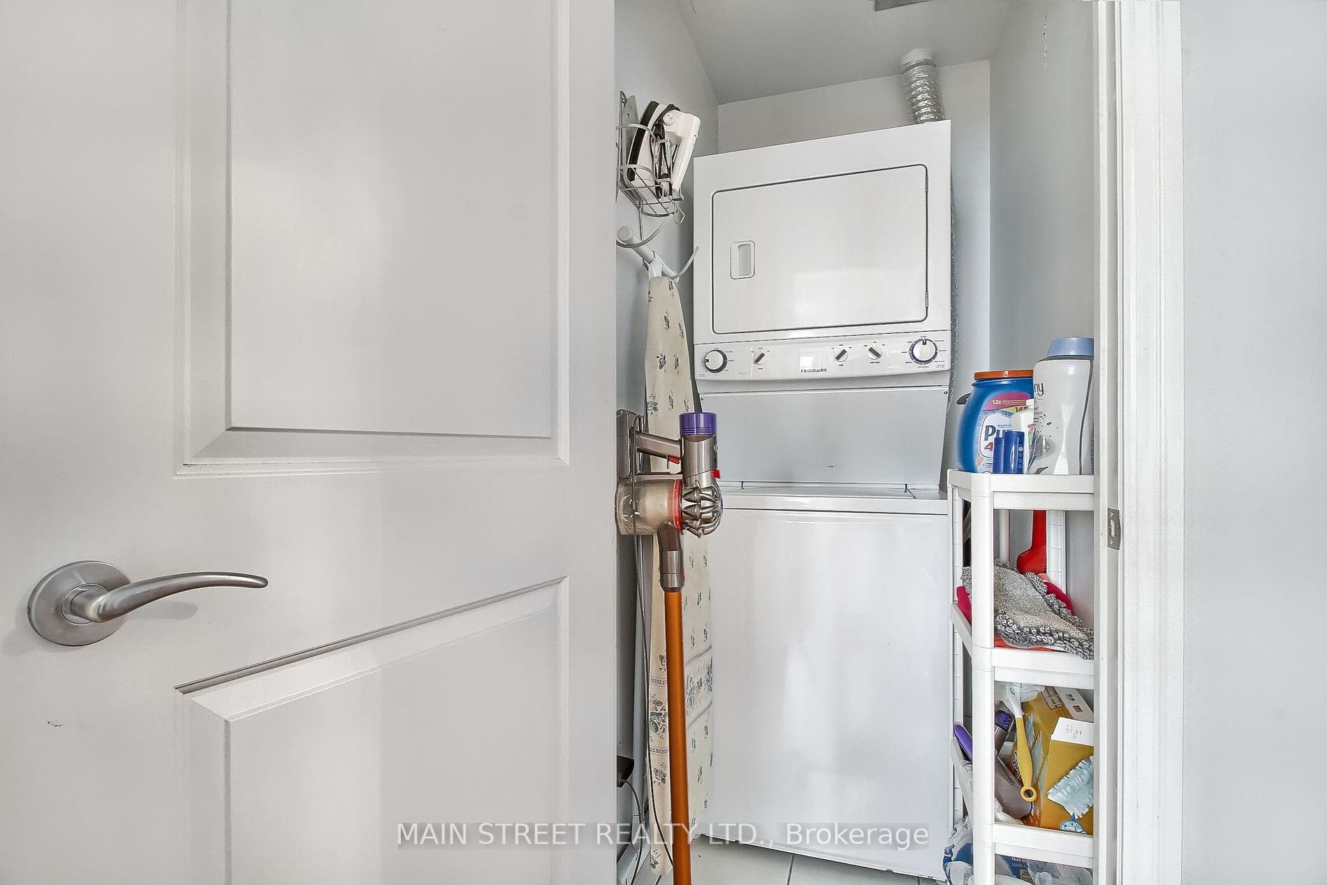 111 Civic Square Gate, #401