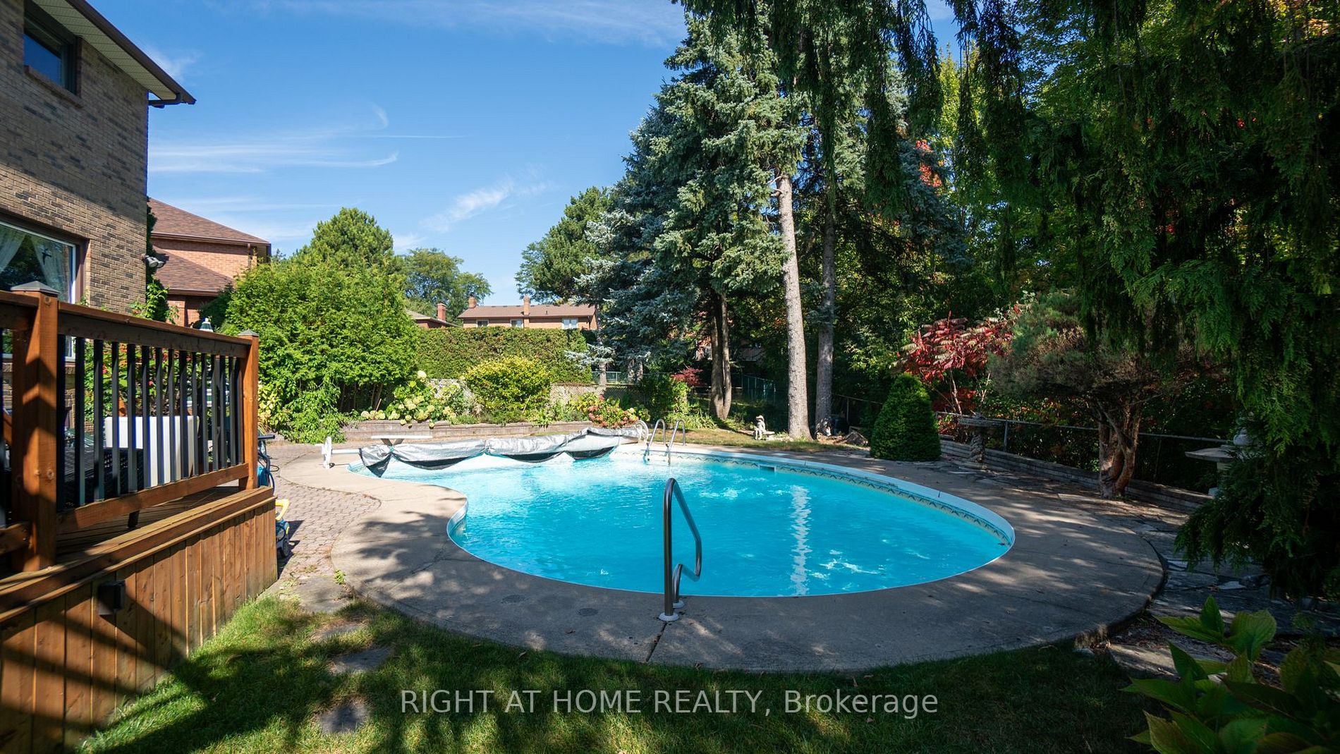 59 Sanderson Cres