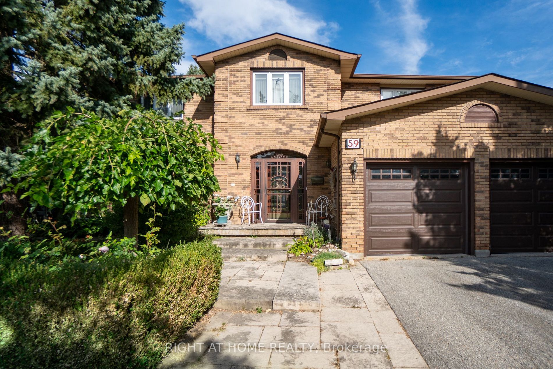 59 Sanderson Cres