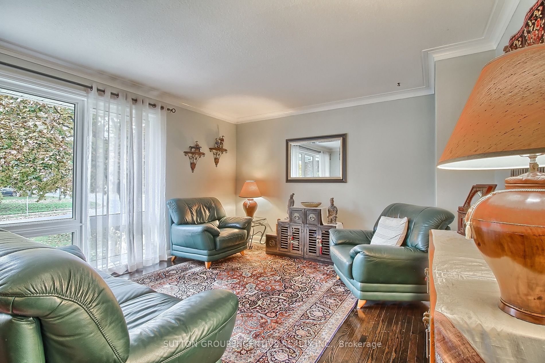 142 Avenue Rd
