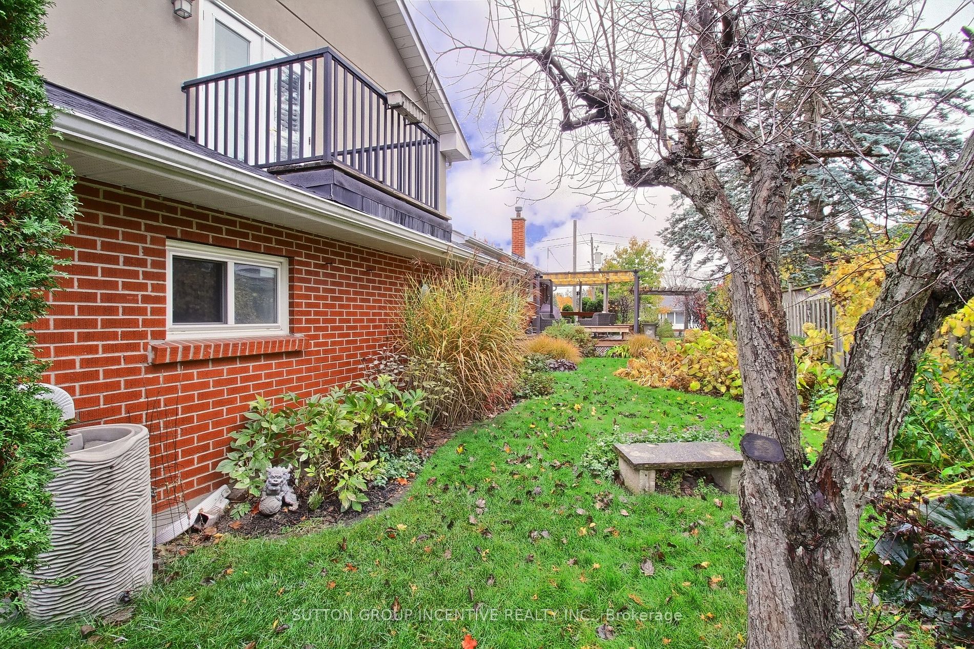 142 Avenue Rd