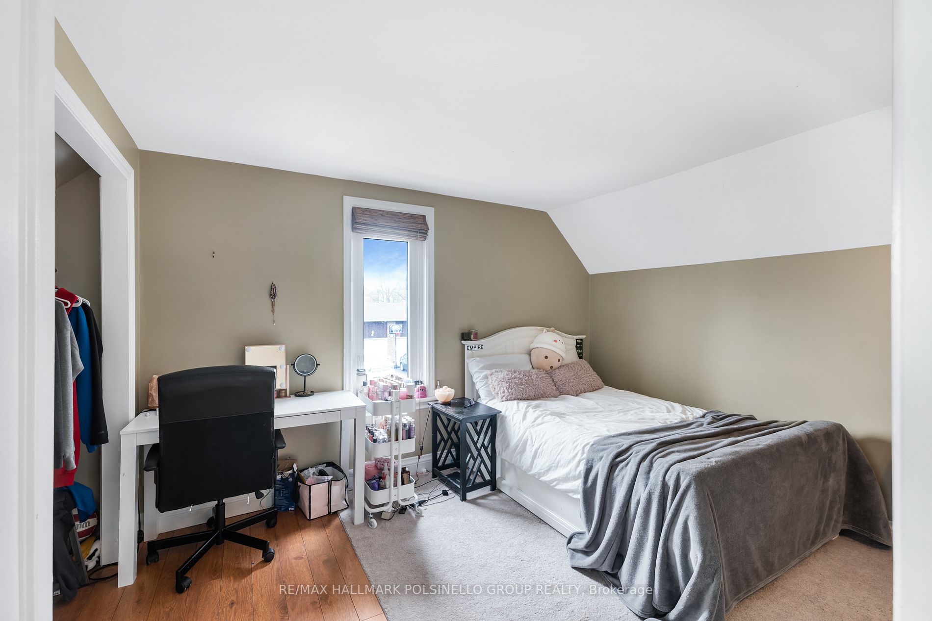 399 Amelia St