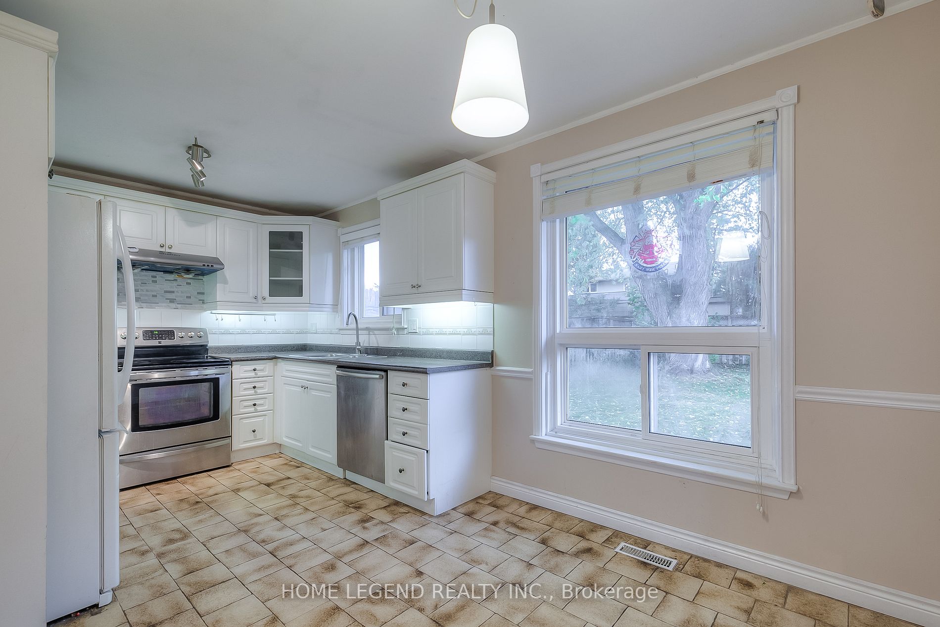 52 Carlton Rd