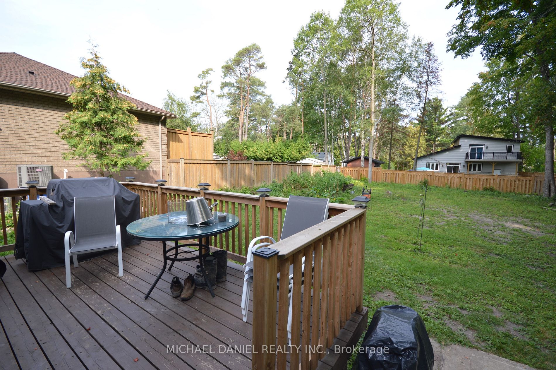 882 Kennedy Rd
