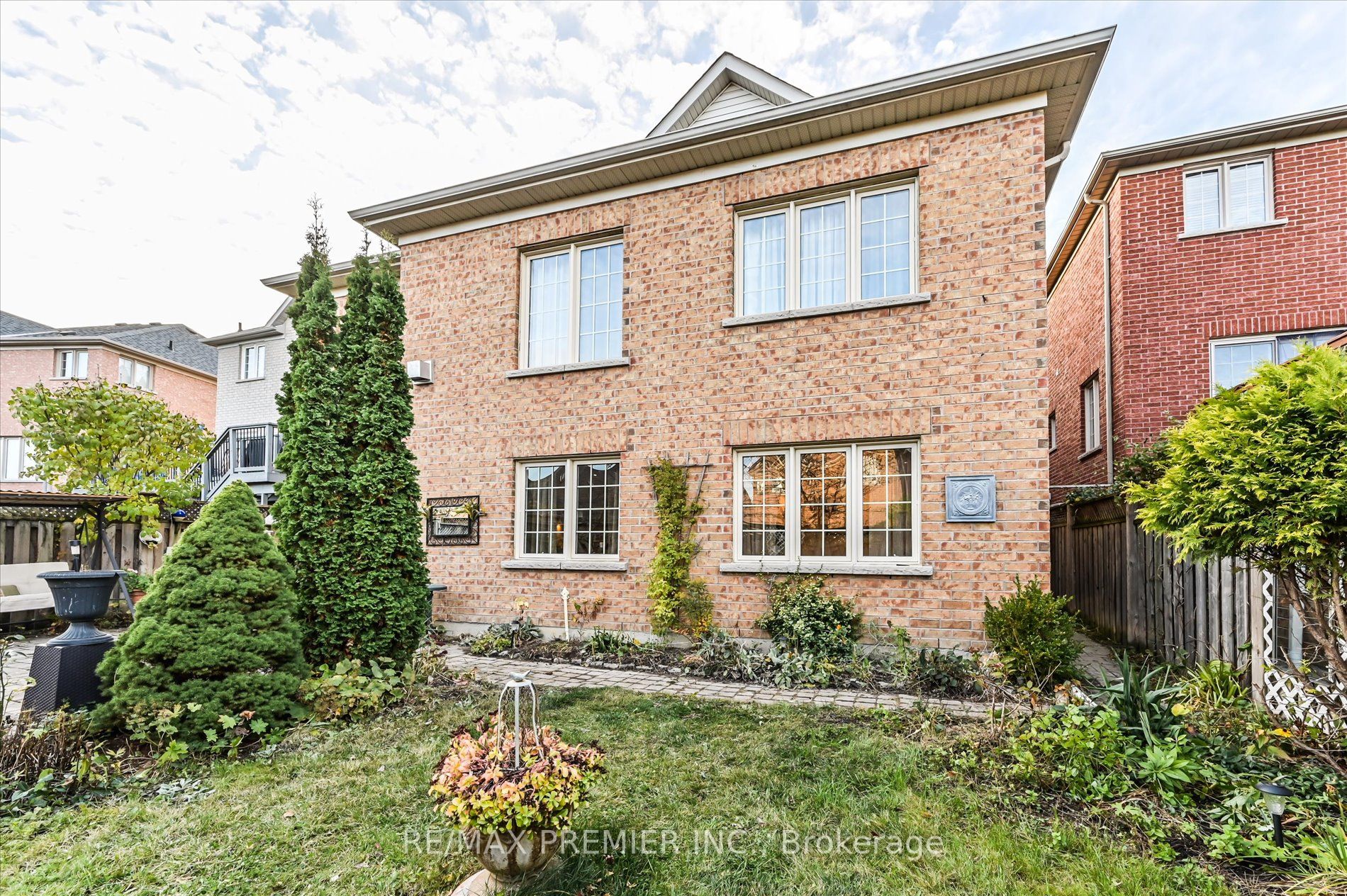 39 Donzi Lane