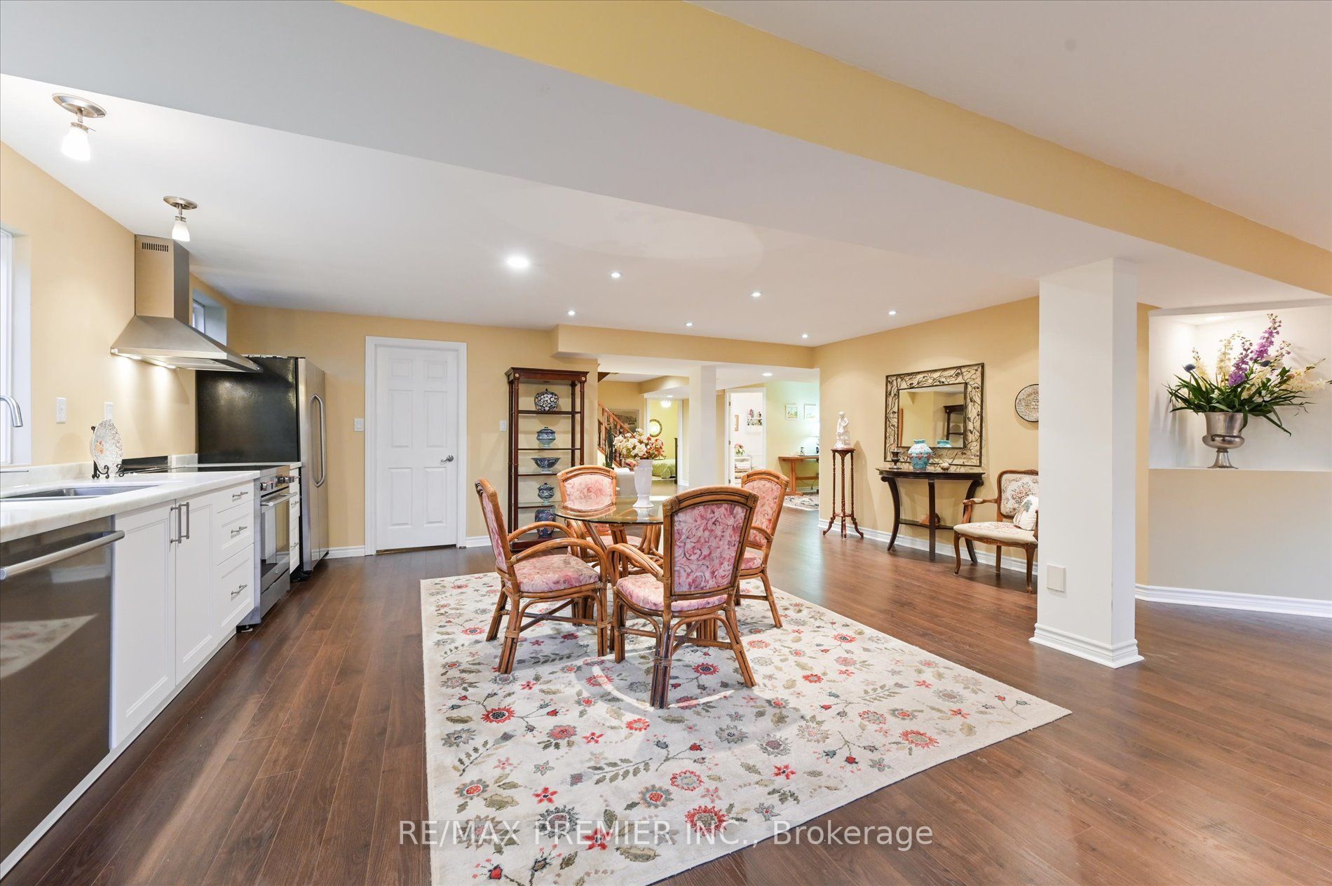 39 Donzi Lane