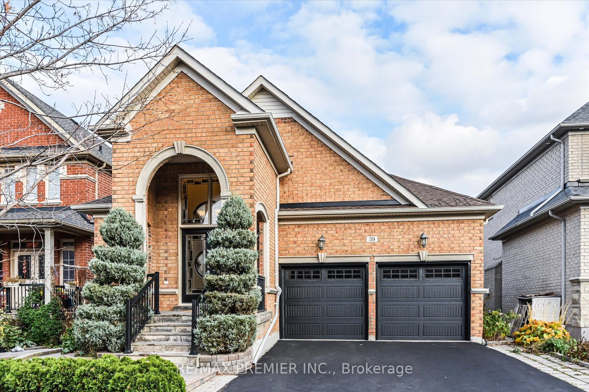 39 Donzi Lane