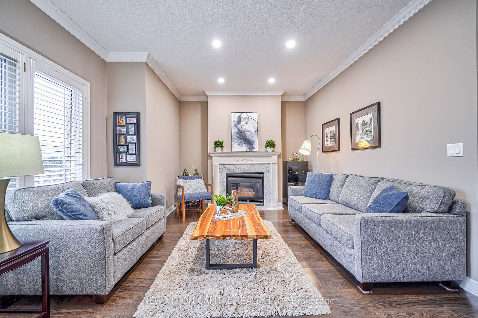 11 Farnham Dr