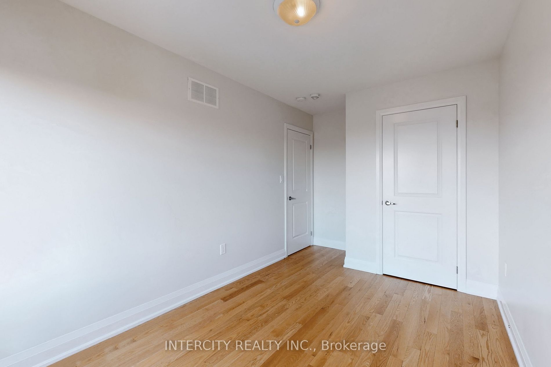 198 Moneypenny Pl