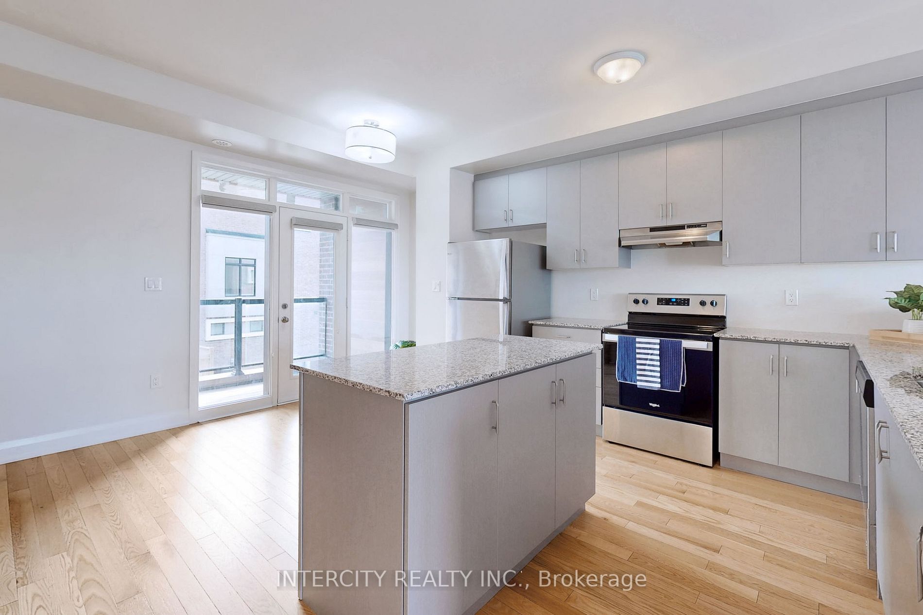 198 Moneypenny Pl